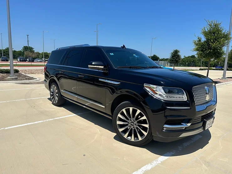 Airport limo service Austin